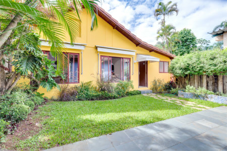 Casa à venda com 2 suítes em Alto da Boa Vista, São Paulo, SP