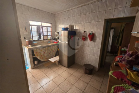 Casa à venda com 1 quarto em Vila Célia, Itapetininga, SP