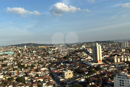 Apartamento à venda com 2 quartos, sendo 1 suíte, no Centro, Mogi das Cruzes, SP