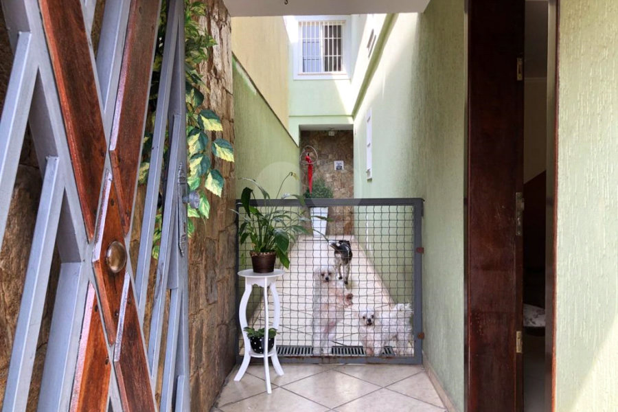 Sobrado à venda com 3 quartos, sendo 1 suíte, em Horto, São Paulo, SP