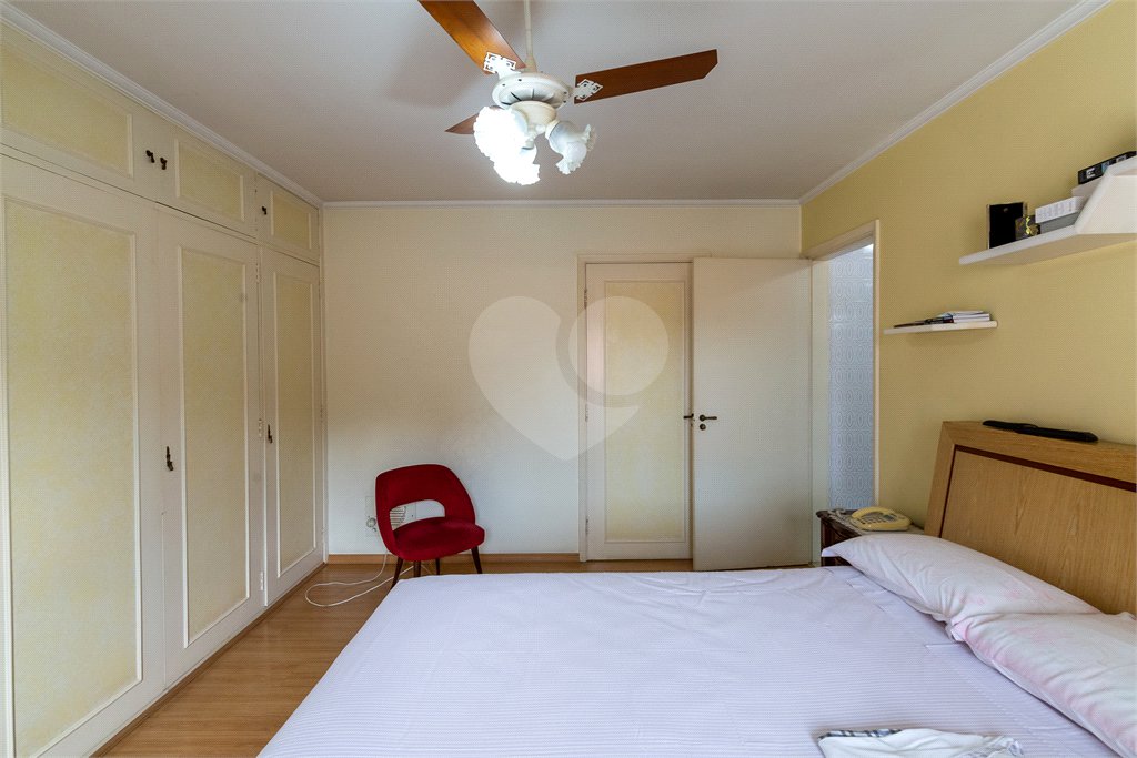 Sobrado à venda com 4 quartos, sendo 2 suítes, em Brooklin Velho, São Paulo, SP