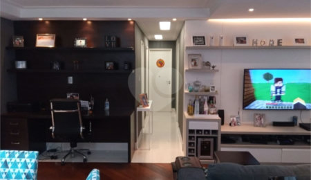 Apartamento à venda com 3 suítes em Vila Suzana, São Paulo, SP