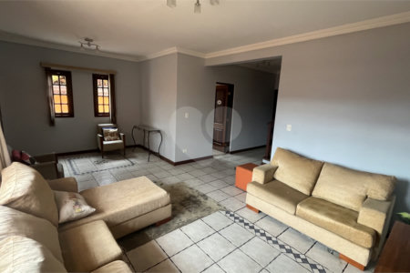 Sobrado à venda ou para alugar com 4 quartos, sendo 2 suítes, em Jardim Terceiro Centenário, Atibaia, SP