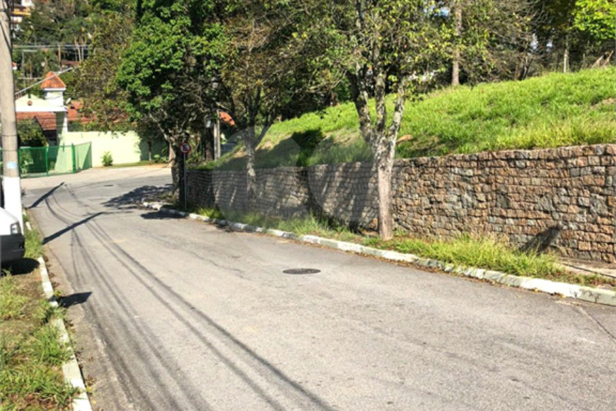 Terreno à venda em Horto, São Paulo, SP
