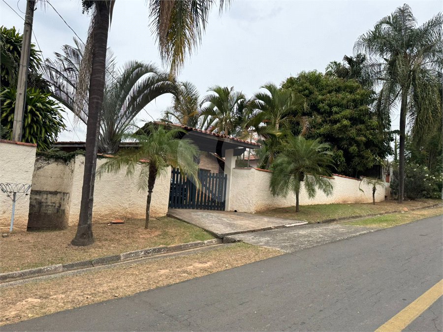 Casa à venda com 3 quartos, sendo 1 suíte, no condomínio Haras São Luiz, Salto - SP
