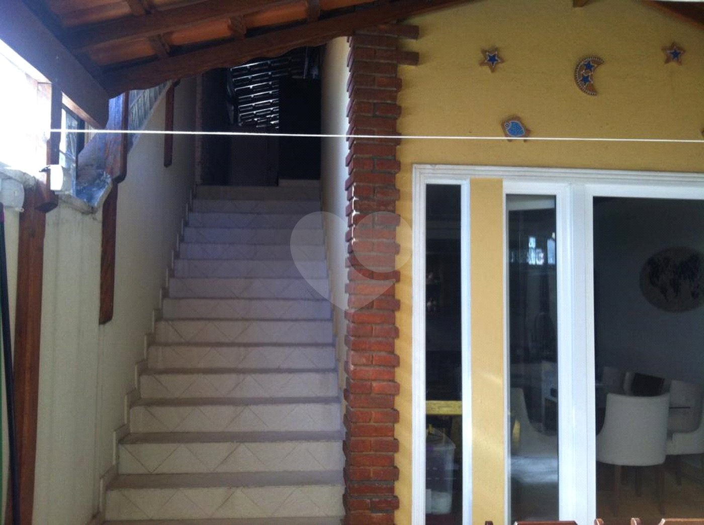 Casa à venda com 3 quartos, sendo 1 suíte, no condomínio Greenland, São Paulo - SP