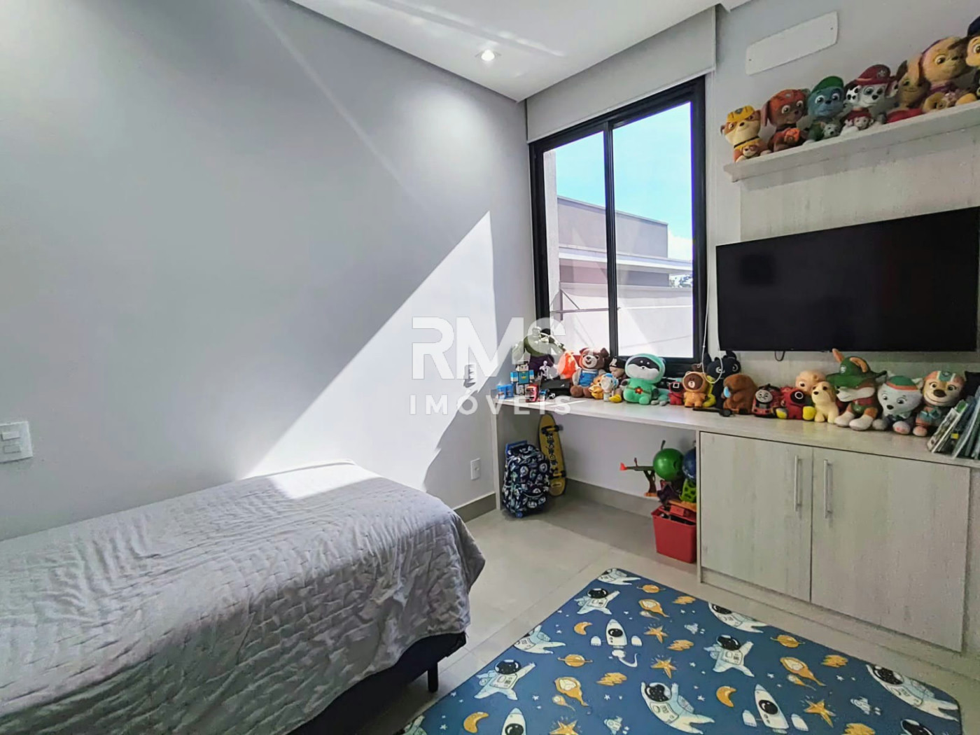 Casa à venda com 3 quartos, sendo 1 suíte, no condomínio Residencial Mont Blanc, Itu - SP