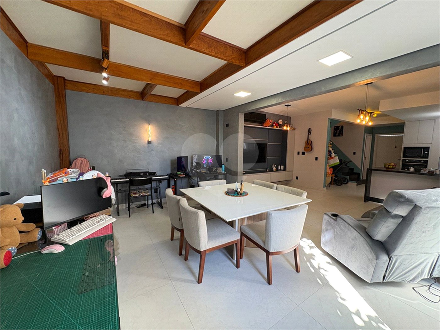 Casa à venda com 3 quartos, sendo 1 suíte,  no condomínio Reserva Ipoema By Helbor-home, Mogi das Cruzes - SP