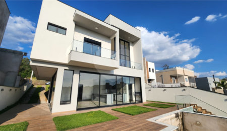 Casa à venda com 3 suítes no condomínio Santa Isabel I, Louveira - SP
