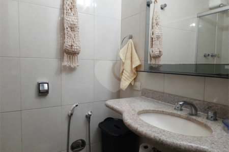 Casa à venda com 4 quartos, sendo 1 suíte,  em Parque Continental, São Paulo, SP