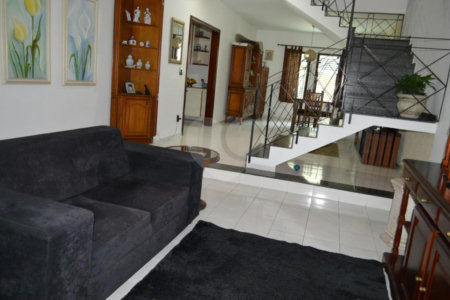 Casa à venda com 4 quartos, sendo 2 suítes, em Vila Mogilar, Mogi das Cruzes, SP