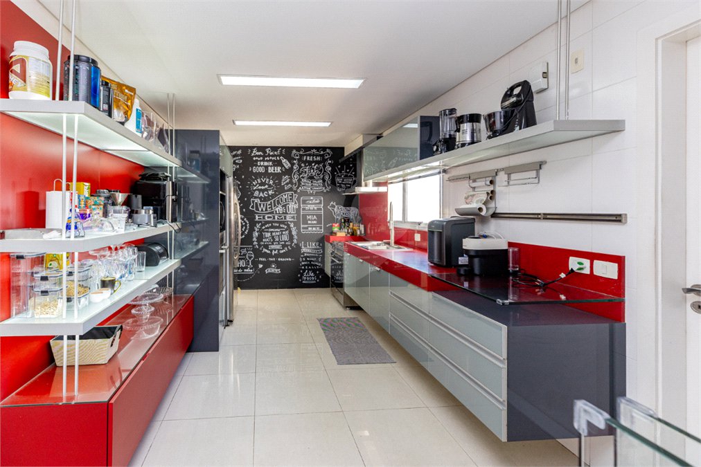 Apartamento à venda com 4 quartos, sendo 3 suítes, em Campo Belo, São Paulo, SP