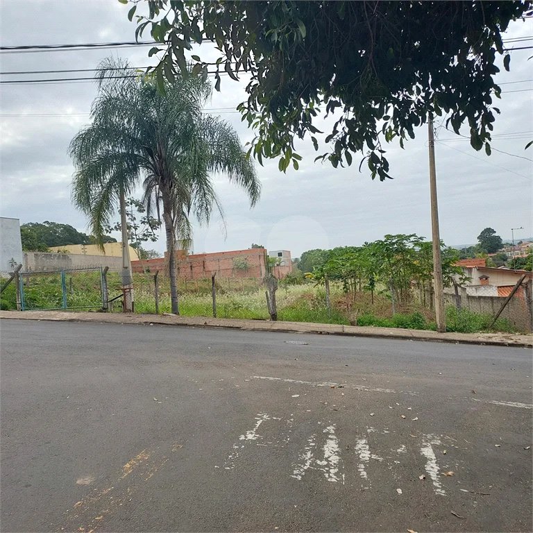 Terreno à venda no Estância Lago Azul, Piracicaba-SP.