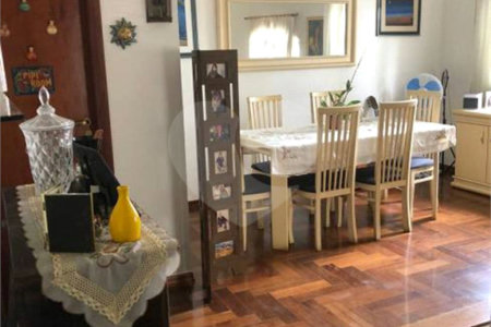 Casa em Condomínio em Urbanova, São José dos Campos/SP.