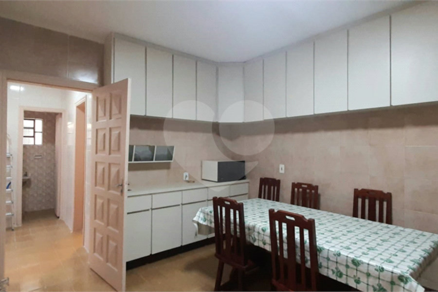 Sobrado amplo com 3 quartos, suíte e quintal para venda no Tremembé !!!