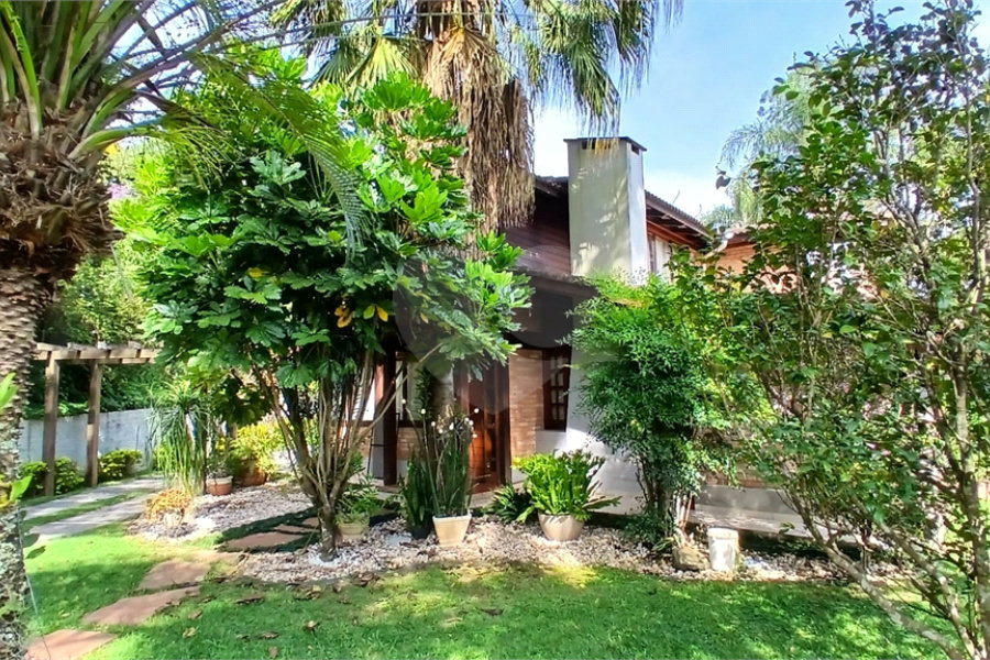 Casa à venda com 4 suítes no condomínio Sausalito, Mairiporã - SP