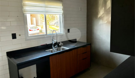 Casa para alugar com 3 quartos, sendo 1 suíte,  no condomínio Bella Roma, São Roque - SP