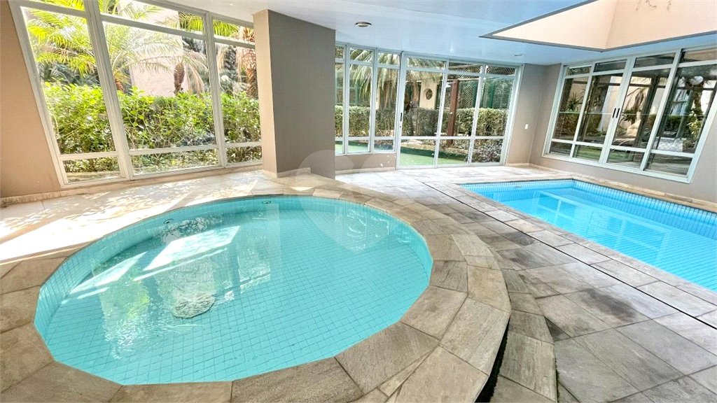 Apartamento à venda com 2 suítes em Parque do Morumbi, São Paulo, SP