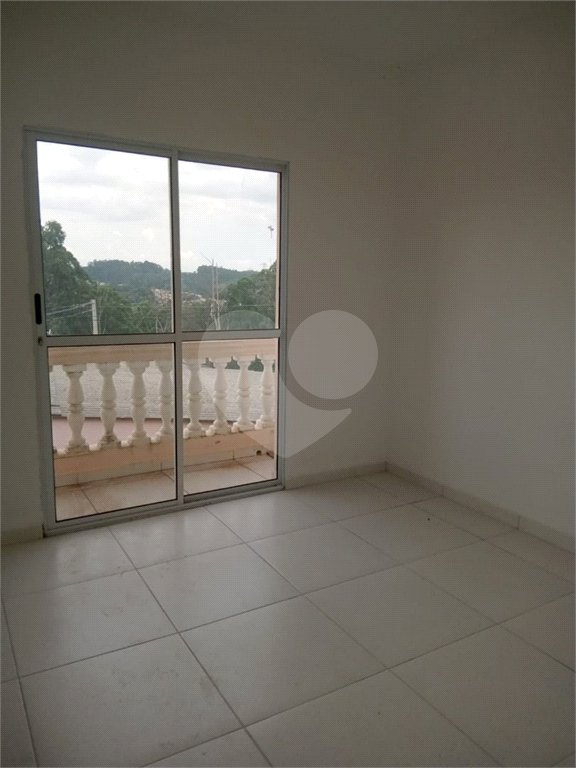 Casa à venda com 2 quartos, sendo 1 suíte, no Centro, Mairinque, SP