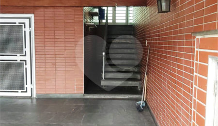 Sobrado à venda com 3 quartos em Jardim Japão, São Paulo, SP