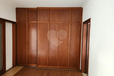 Casa à venda com 3 quartos, sendo 1 suíte, em Jardim Morumbi, Araraquara, SP