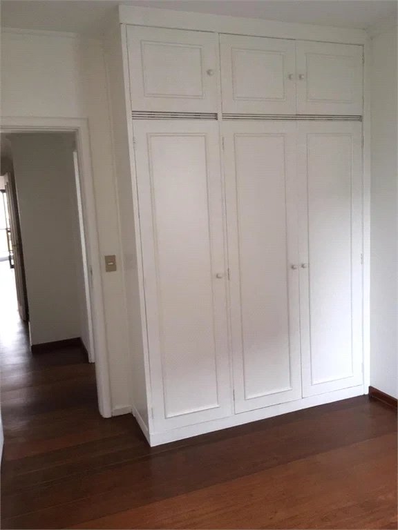 Apartamento à venda com 4 quartos, sendo 2 suítes, em Vila Andrade, São Paulo, SP