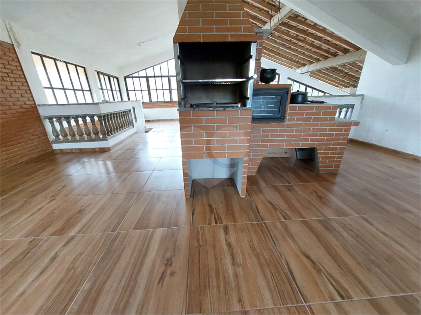 Chácara à venda com 8 quartos, sendo 7 suítes, em Jardim Chácara Méa, Suzano, SP