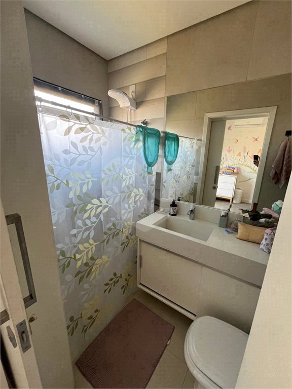 Casa à venda com 3 suítes no condomínio Vila Hipica Ii, Vinhedo - SP
