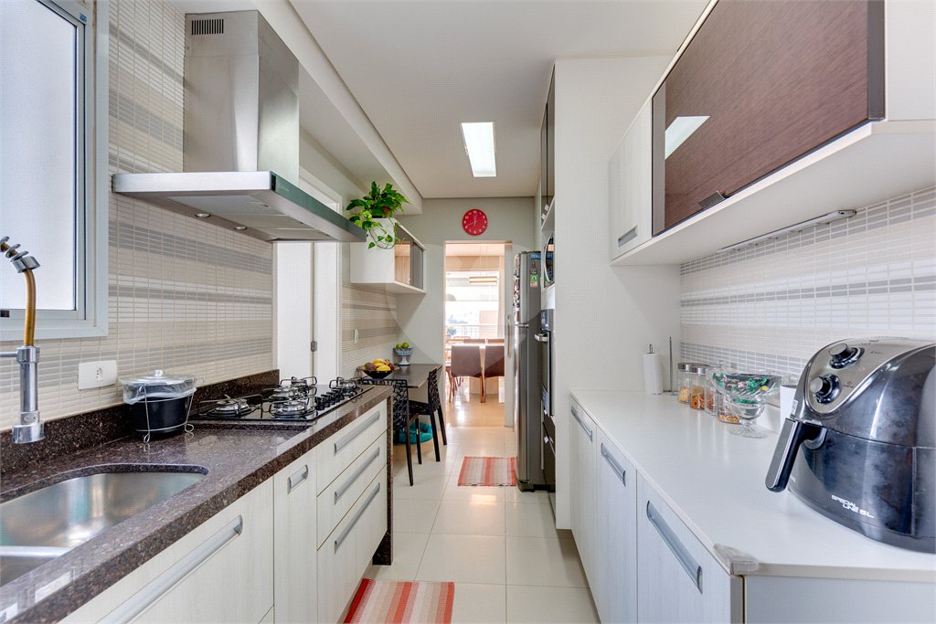 Apartamento à venda com 3 suítes em Santo Amaro, São Paulo, SP