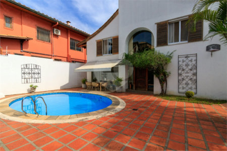 Casa à venda com 4 quartos, sendo 3 suítes, em Jardim Panorama, São Paulo, SP