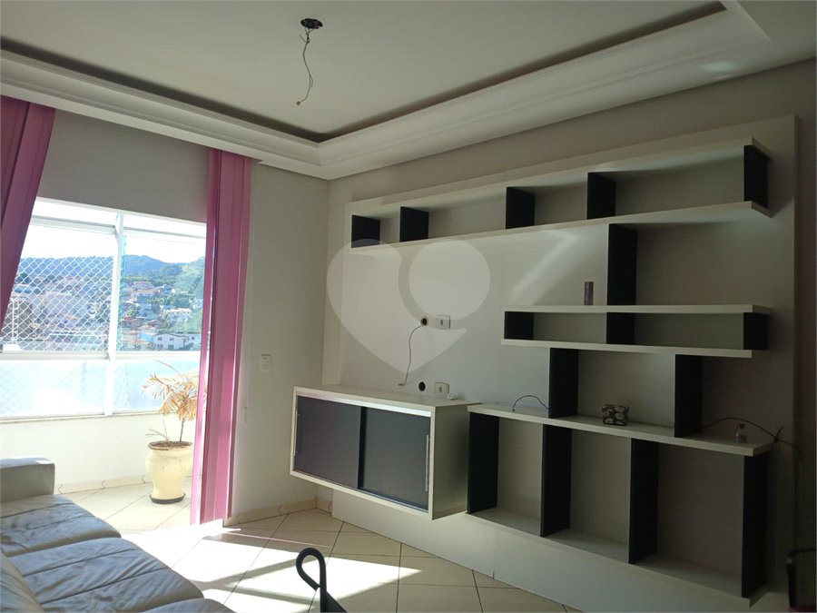 Apartamento à venda com 3 quartos, sendo 1 suíte,  em Jardim Brasil, São Roque, SP