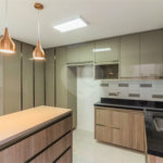 Casa à venda com 3 quartos, sendo 2 suítes,  no condomínio Sagres, São Paulo - SP