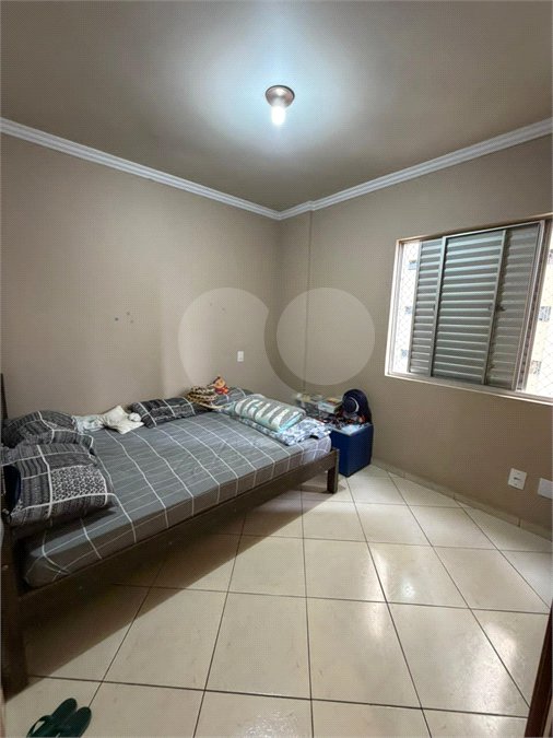 Apartamento à venda com 2 quartos em Parque Maria Domitila, São Paulo, SP