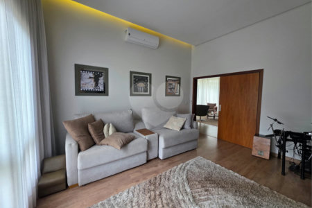 Casa à venda com 4 suítes no condomínio Residencial Jardim Primavera, Louveira - SP
