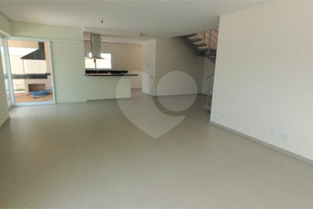 Casa à venda com 3 suítes em Santa Isabel, Louveira, SP