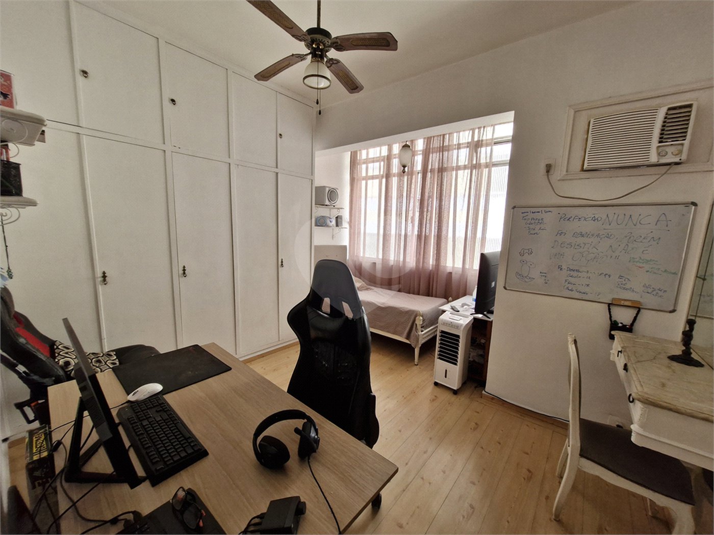 Cobertura à venda com 4 quartos, sendo 1 suíte,  em Tijuca, Rio de Janeiro, RJ