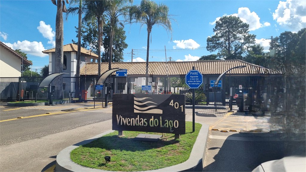Casa à venda com 3 quartos, sendo 1 suíte,  no condomínio Vivendas do Lago, Sorocaba - SP