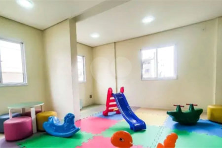 Apartamento à venda com 3 quartos, sendo 1 suíte, em Parque Reboucas, São Paulo, SP