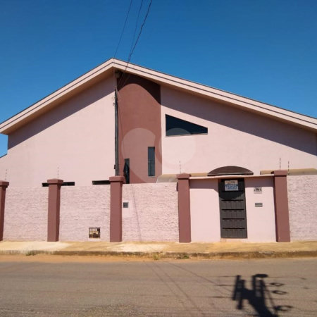 Sobrado à venda com 4 quartos, sendo 1 suíte,  em Vila Asem, Itapetininga, SP