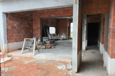 Casa à venda com 3 quartos, sendo 1 suíte,  em Loteamento Parque Residencial Serras de Atibaia II, Atibaia, SP