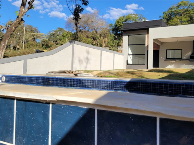 Casa Térrea à venda com 3 quartos, sendo 1 suíte,  em Pedra Vermelha (terra Preta), Mairiporã, SP