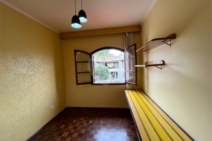 Sobrado à venda com 4 quartos, sendo 2 suítes, em Tremembé, São Paulo, SP