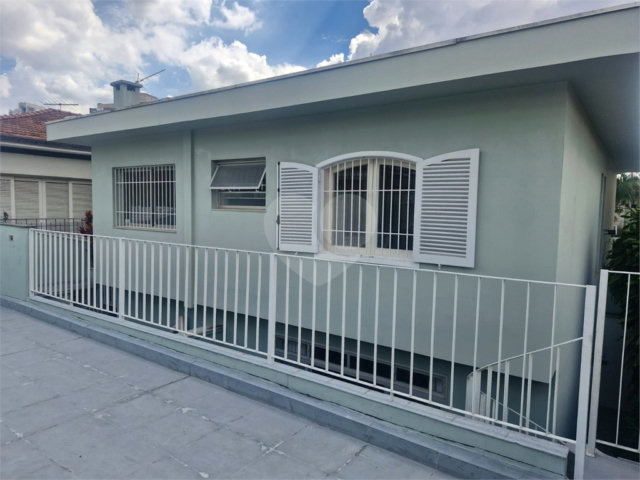 Casa à venda com 4 quartos, sendo 1 suíte,  em Brooklin, São Paulo, SP