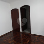 Casa à venda com 5 quartos, sendo 3 suítes, em Vila São Francisco, São Paulo, SP