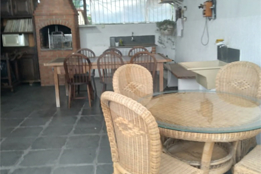 Casa Térrea à venda com 4 quartos, sendo 1 suíte, em Vila Romero, São Paulo, SP