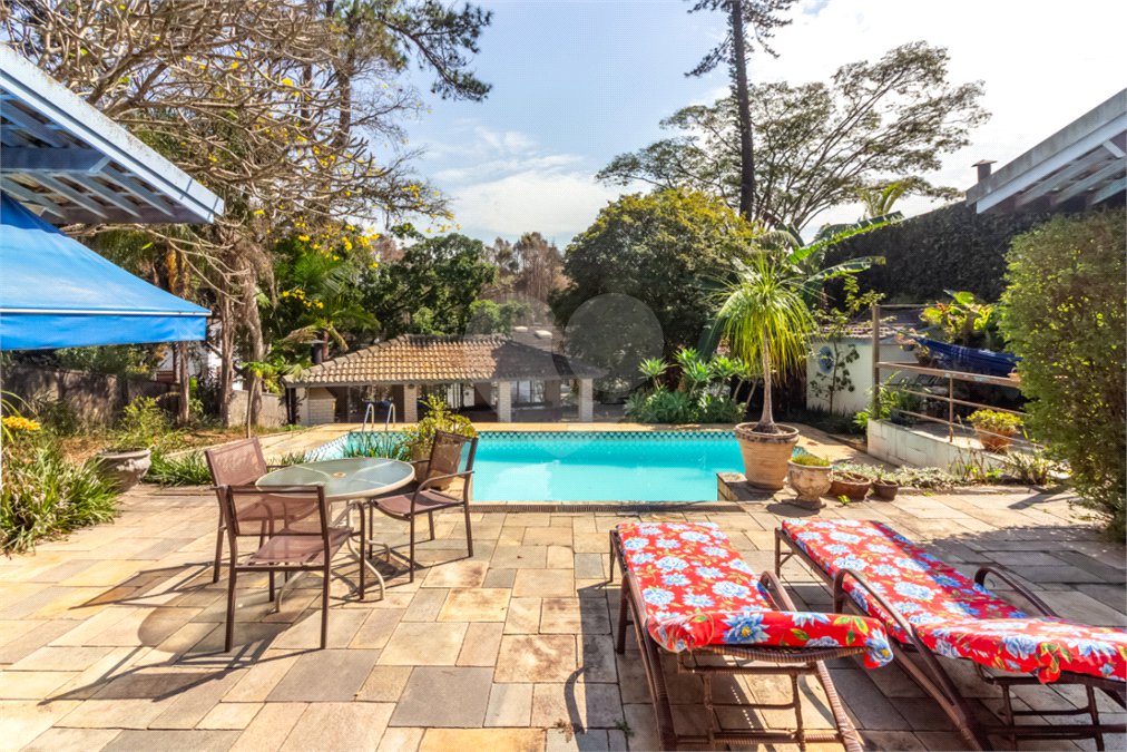 Casa à venda com 4 quartos, sendo 2 suítes, em Chácara Flora, São Paulo, SP