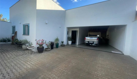 Casa à venda com 3 suítes no Centro, Balsas, MA