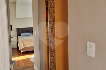 Sobrado à venda com 3 quartos, sendo 1 suíte, em Planalto Paulista, São Paulo, SP