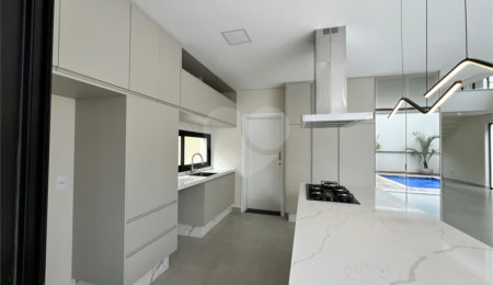 Casa à venda com 4 suítes no condomínio Mont Blanc, Sorocaba - SP