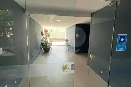 Apartamento à venda com 3 quartos, sendo 1 suíte, em Cerqueira César, São Paulo, SP